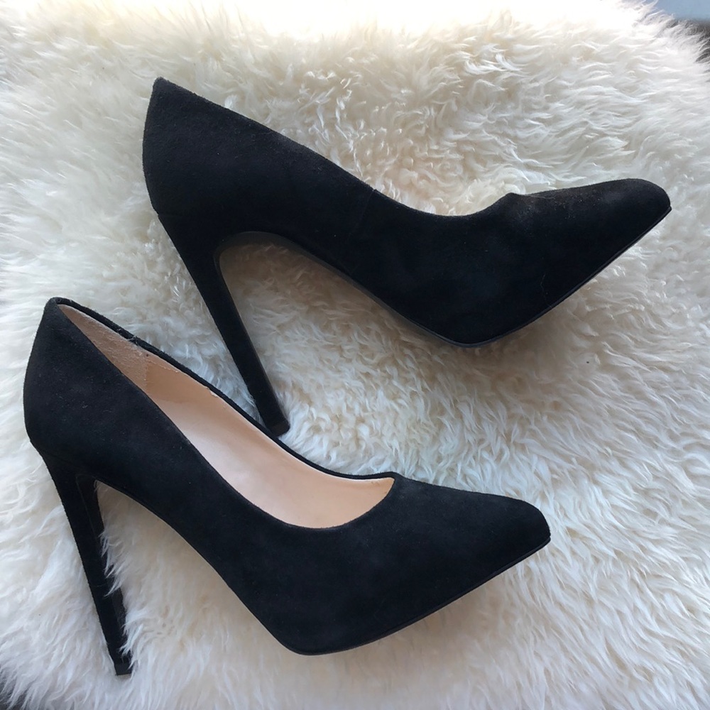 Nine West black suede heels